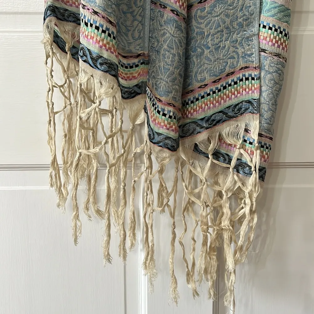 Beautiful Warm Weather Wrap/Scarf - Image 4