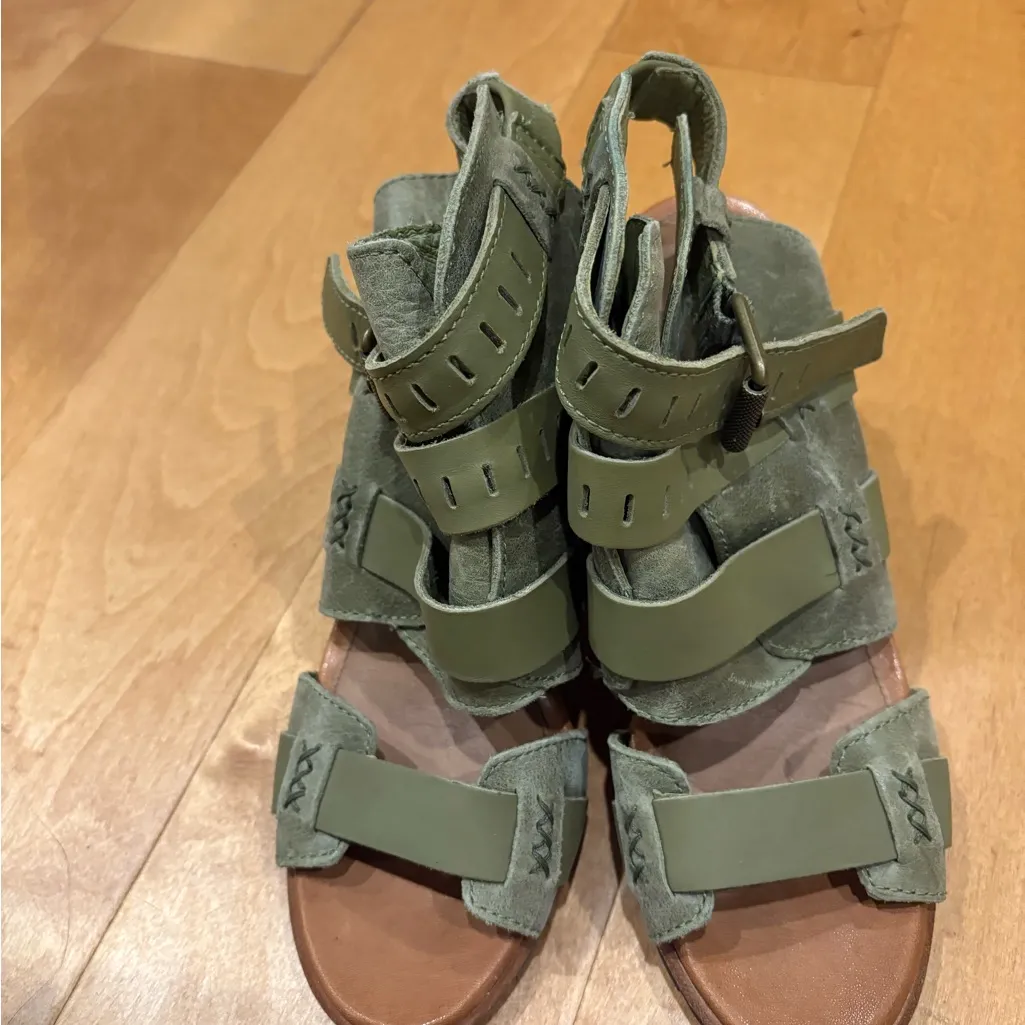Sorel Nadia Buckle Il Open Toe leather sandals sz 8 olive green - Image 3