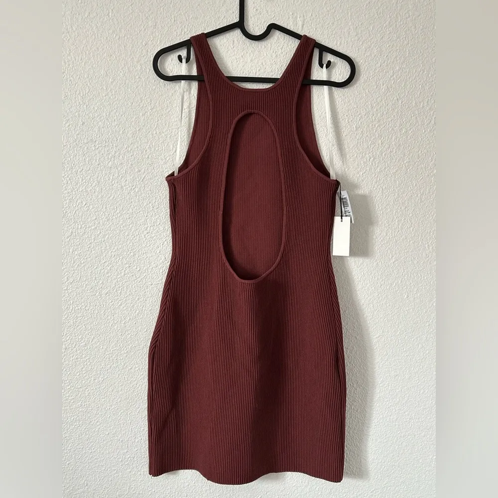 Babaton winslet sculpt knit dress in sundried sz large - Image 8