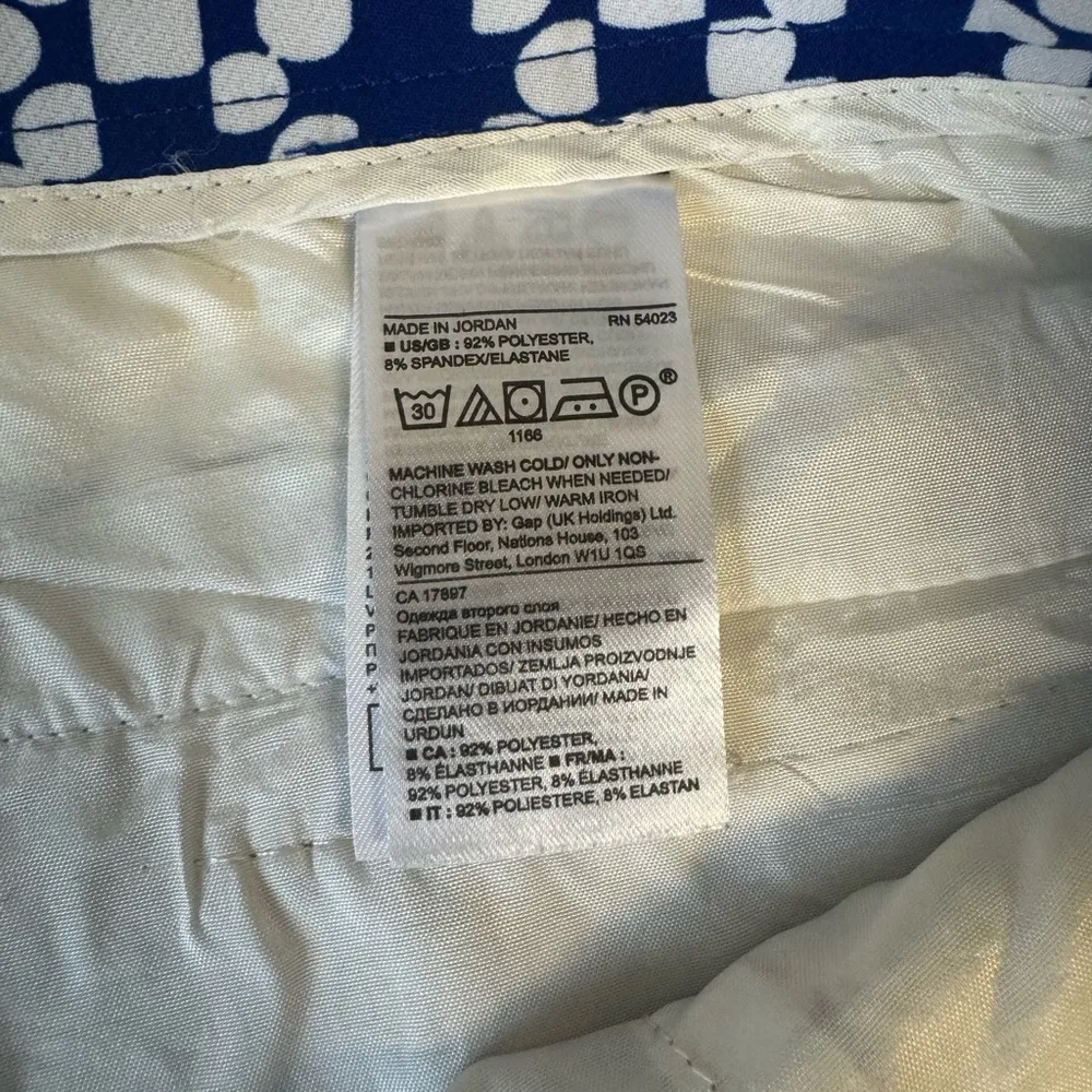 Banana Republic High Waist Blue and White Geometric Shorts - Image 3