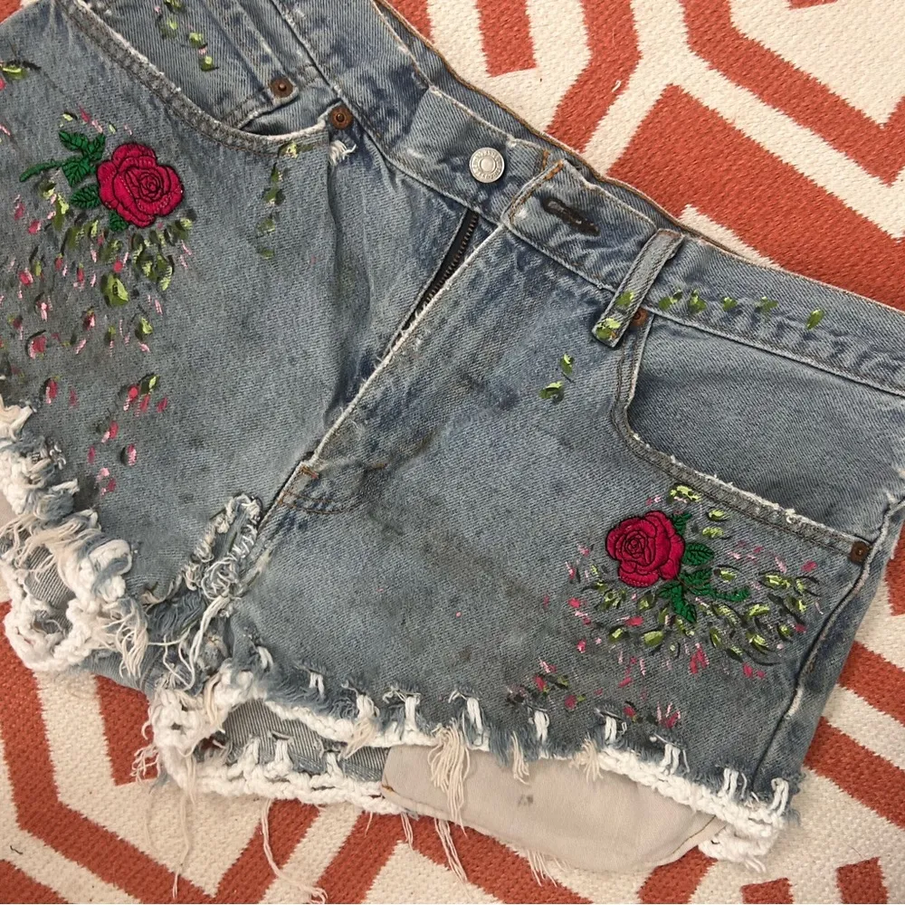 Distressed Levi Cutoff - Image 4