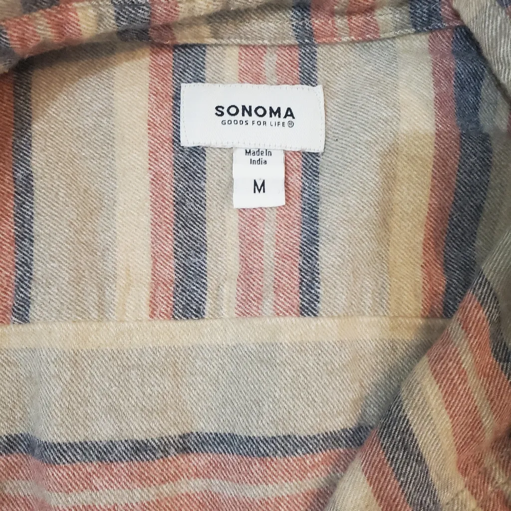 Flannel light wash shirt size medium men's but wore it as oversized women's - Image 3