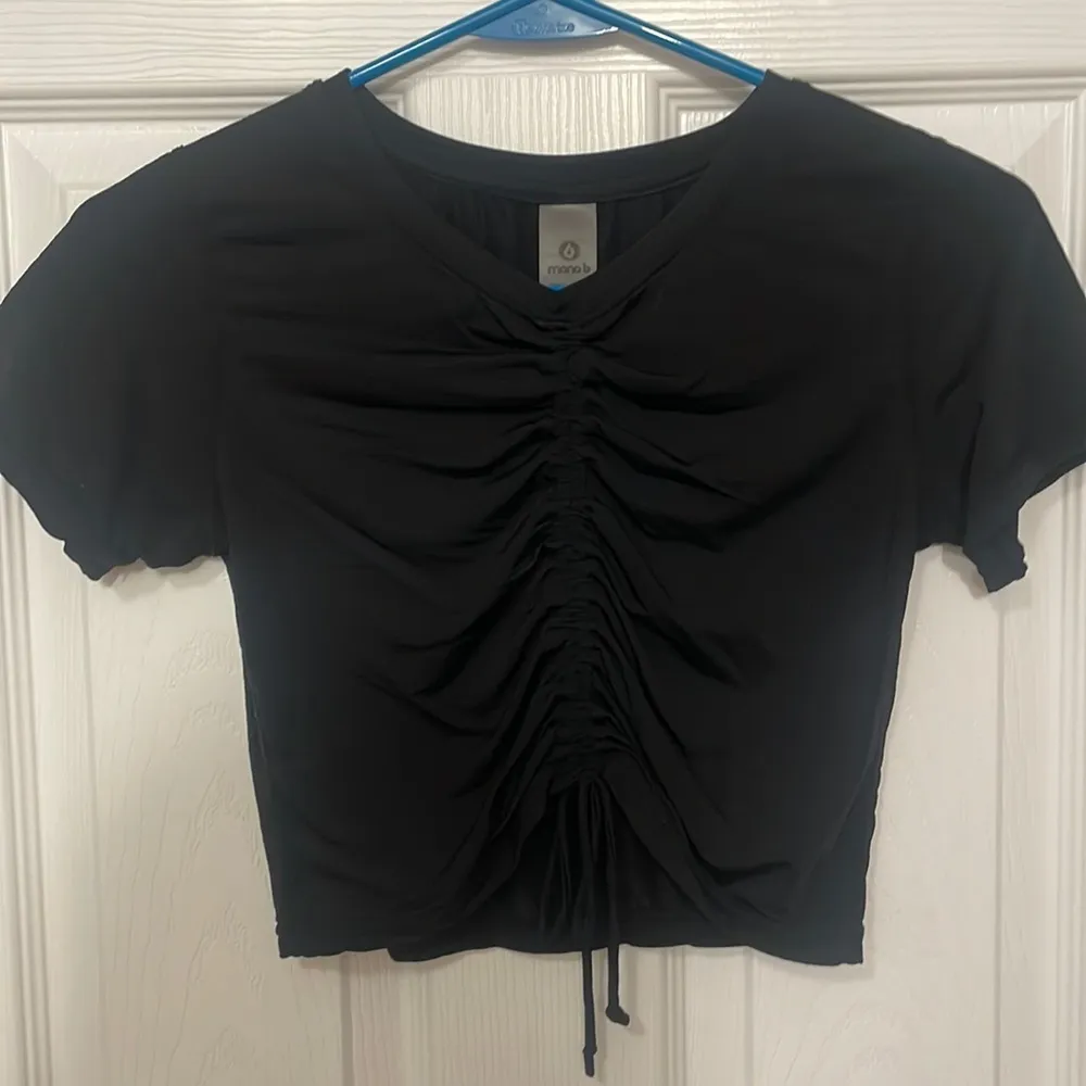 MONOB Black Crop Top Size Small gym workout casual Perforated breathable running - Image 2