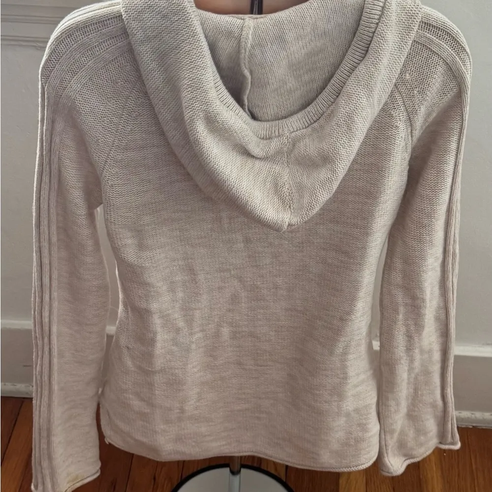 Roxy Cream cable Knit Hooded V-neck kangaroo pocket Sweater, size M outdoor - Image 2