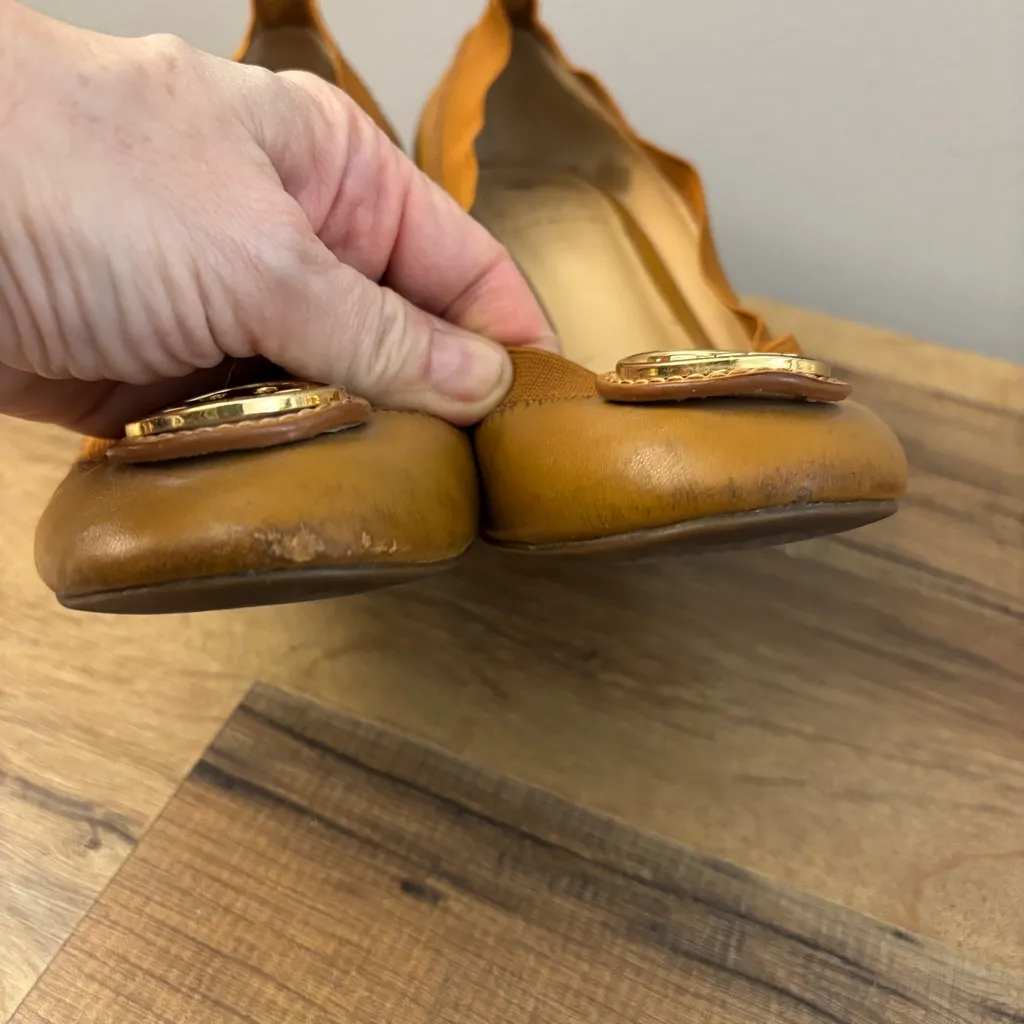 Tory Burch Caroline Leather Wedge Shoes Tan Dark Maple - Image 3