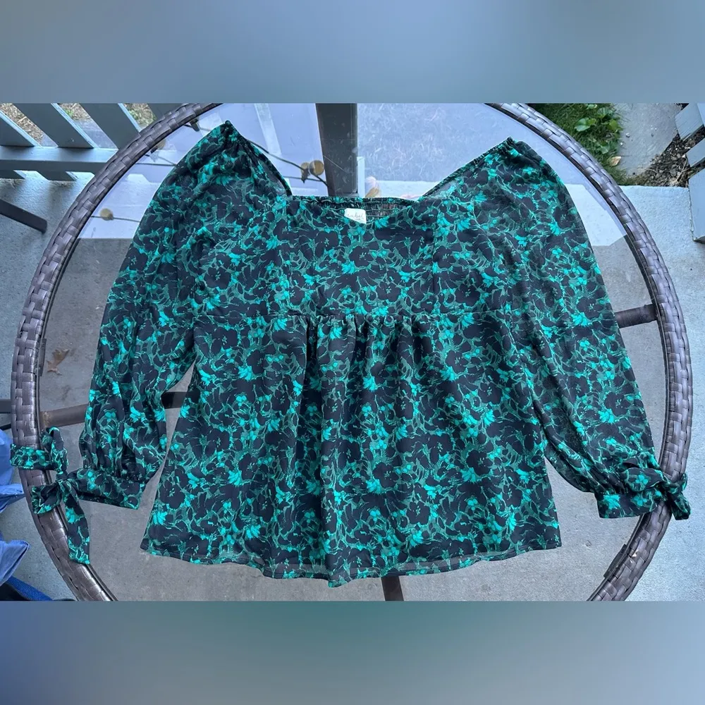 Isabel Maternity Floral Chiffon Long Sleeve Corsetry Top in Green/Black Size XXL - Image 16