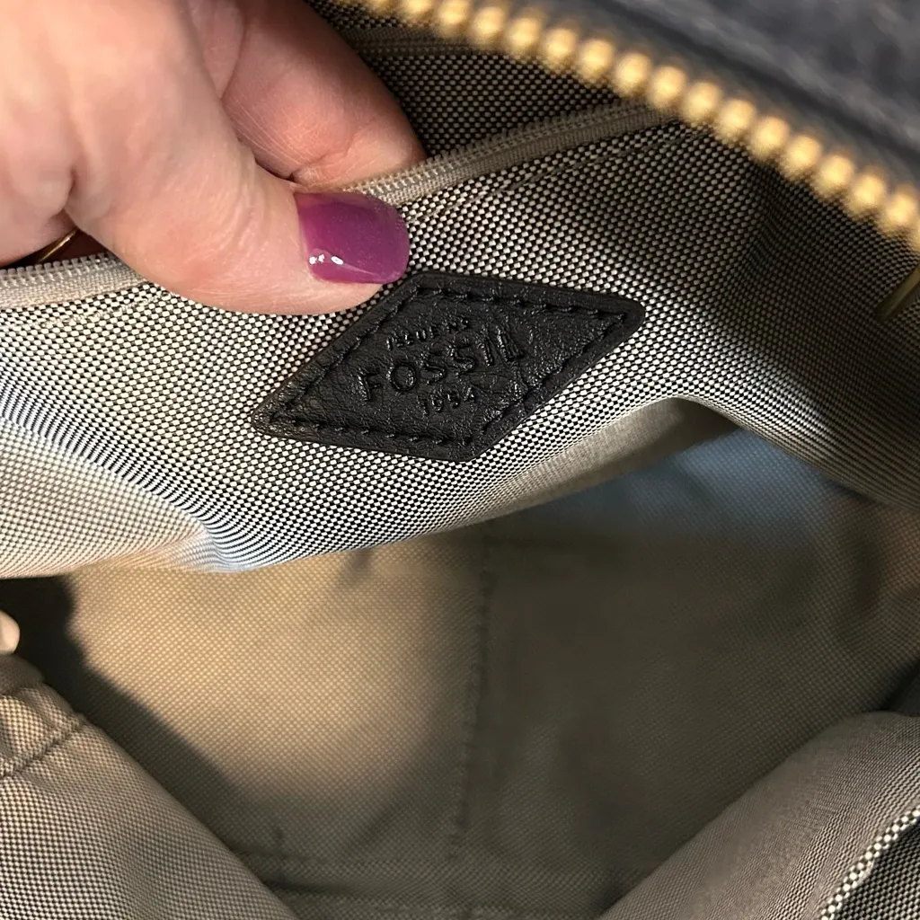 Fossil Megan Small Black Leather Backpack Adjustable Straps Brass Tone Key Charm - Image 11