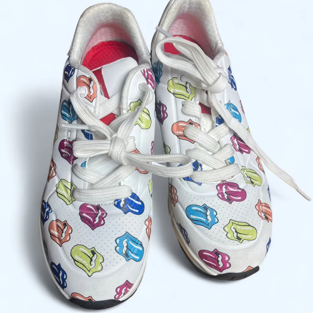 Skechers x Rolling Stones Tongue Print Fashion Sneakers white Red Size 8 - Image 2