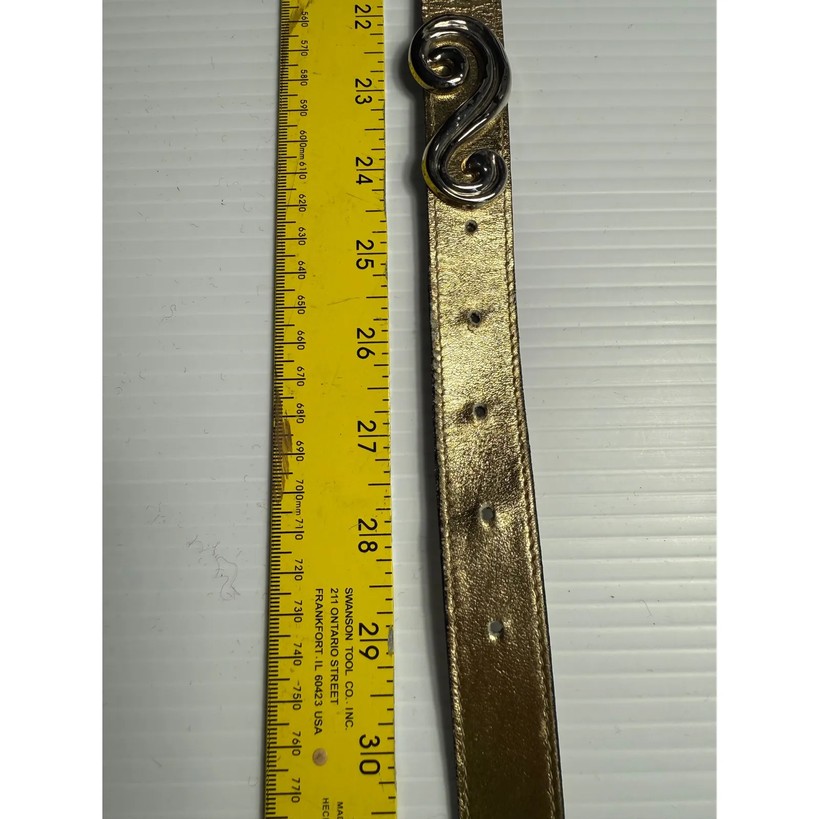 The Avignon Genuine Leather Gold Tone‎ Belt with Ornate Buckle Women's Small - Image 8