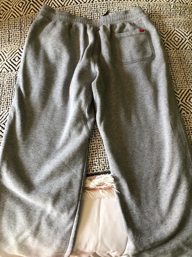 Nike Gray Sweatpants - Image 3