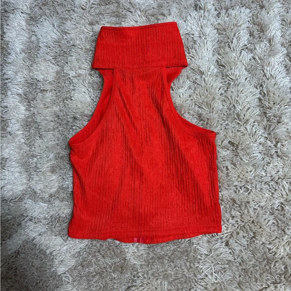 NWOT Red Sleeveless Zip Tank Top - Image 3