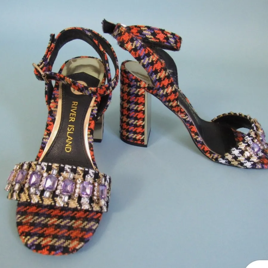RIVER ISLAND Black and Orange Embellished Heels - Image 2