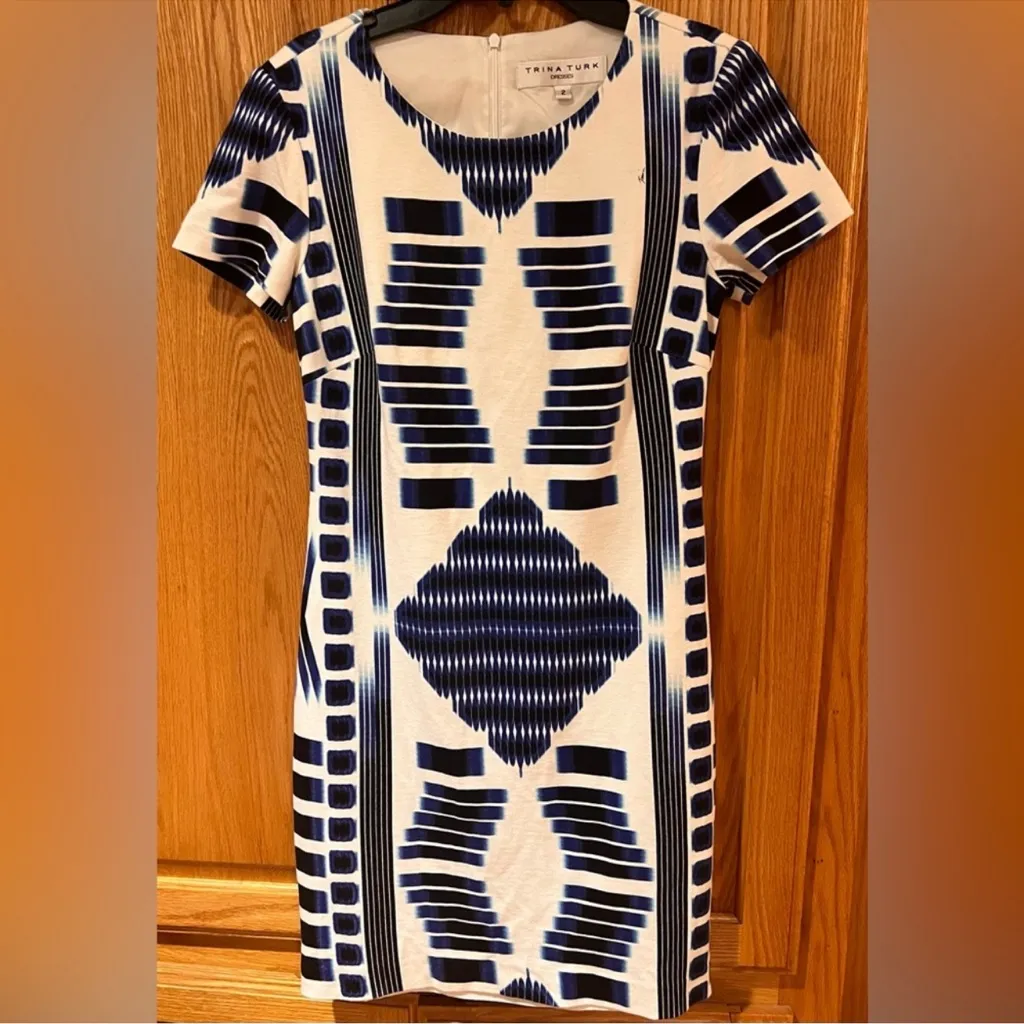 Trina Turk Kiara Geometric Mini Shift Dress in Midnight Blue & White Size 2 - Image 3