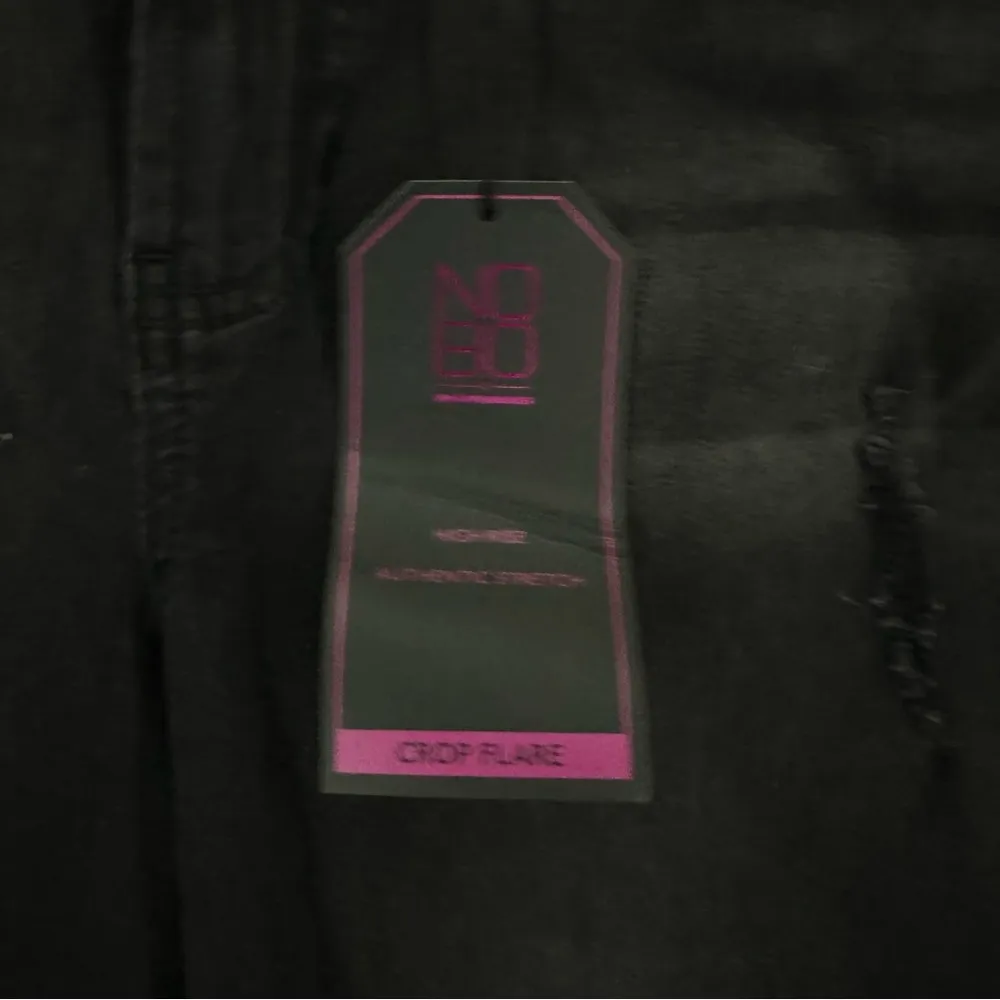 NWT No Boundaries High Rise Crop Flare Stretch Distressed Jeans Women’s 9 Black - Image 9