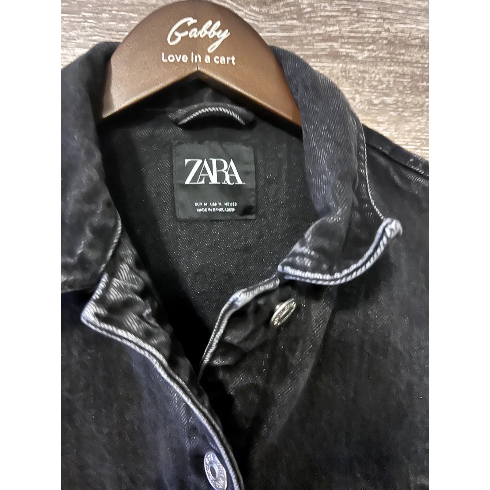 Zara cropped jeans jacket dark black distressed size M - Image 2