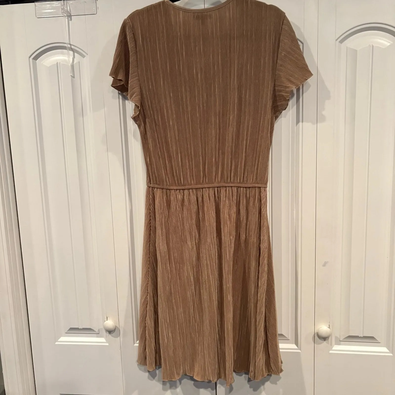 New Look Gold Pleated Dress Size‎ 1X - Image 2