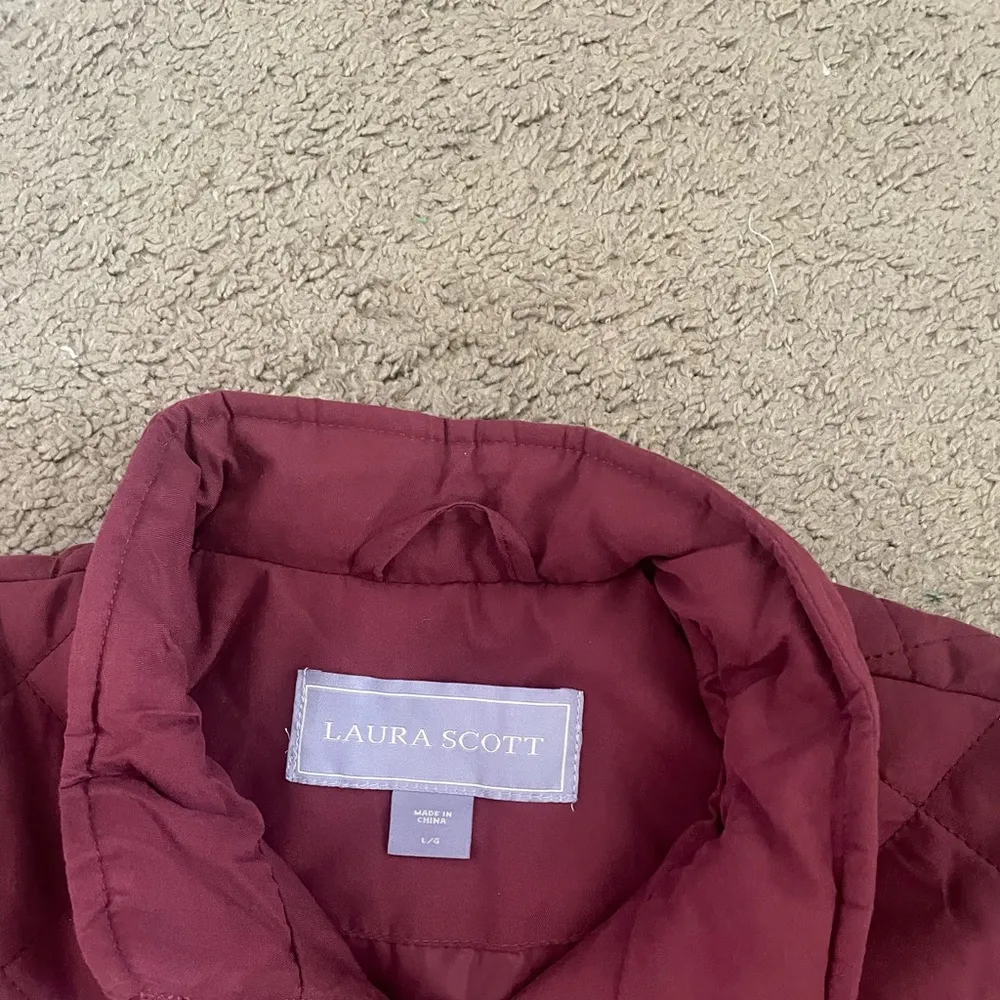 Laura Scott burgundy puffer vest size large (NWT) - Image 2