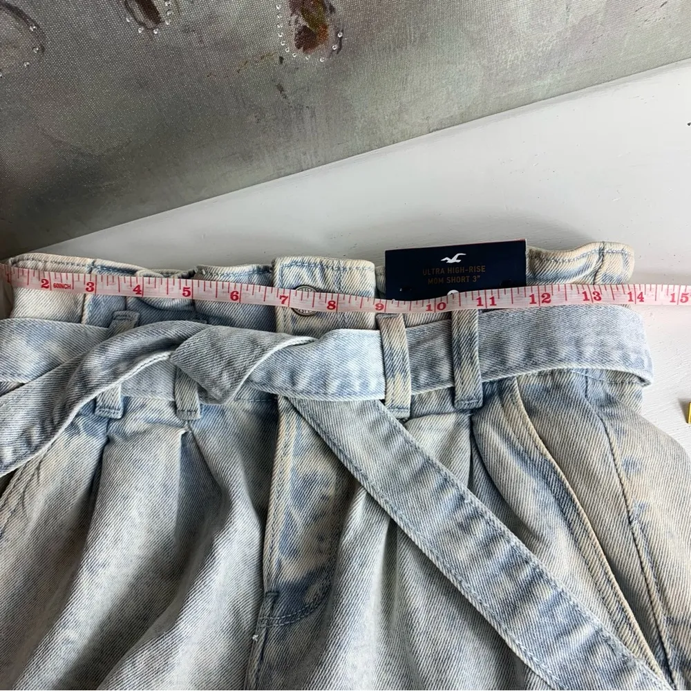 Hollister | Ultra High-Rise Mom Short - Image 13