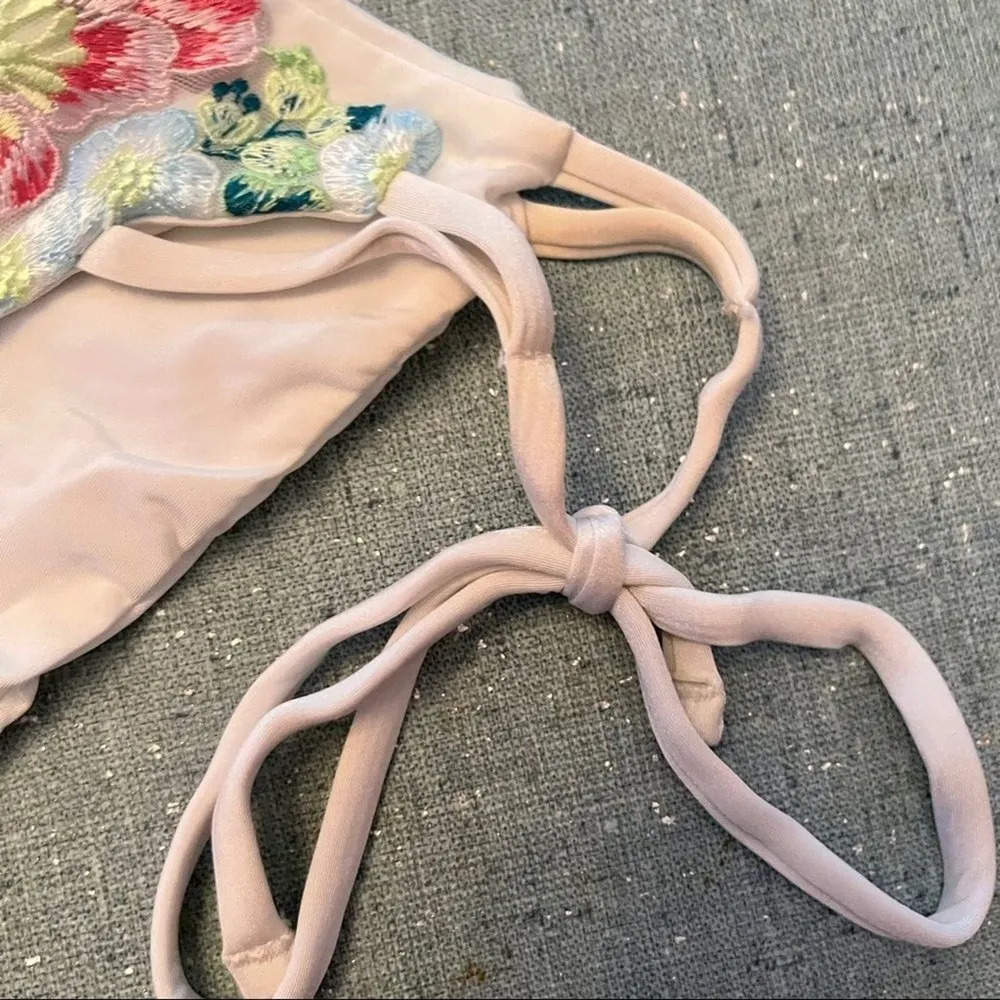 Beach Bunny Floral Daze Bikini‎ Bottom Pink White - Image 7