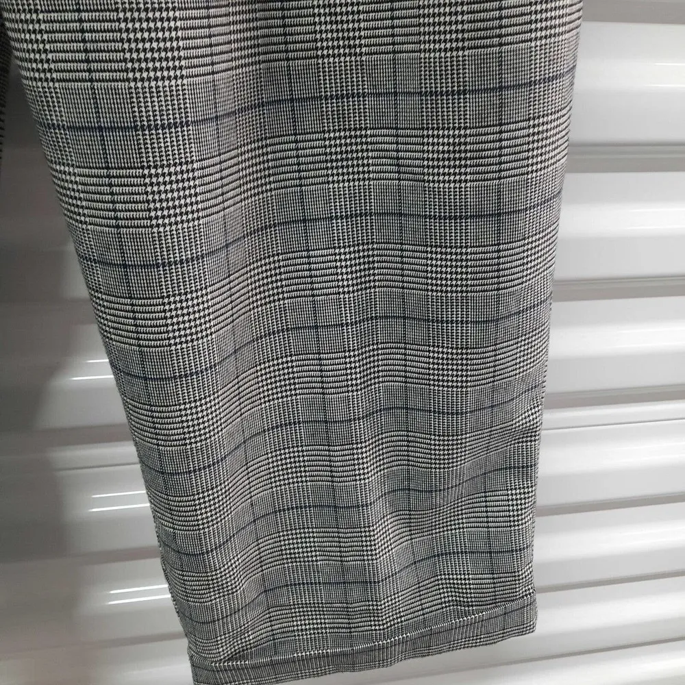 Wild Fable Pants Women XXL Black White Houndstooth Plaid Crop High Rise Cuffed - Image 4