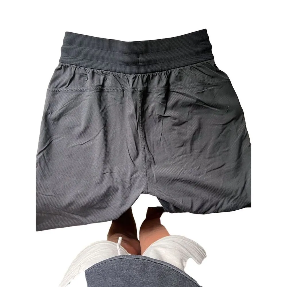 Lululemon Beyond The Studio Crops Loose Ankle Pants Black Size 4 Yoga Gy… - Image 2