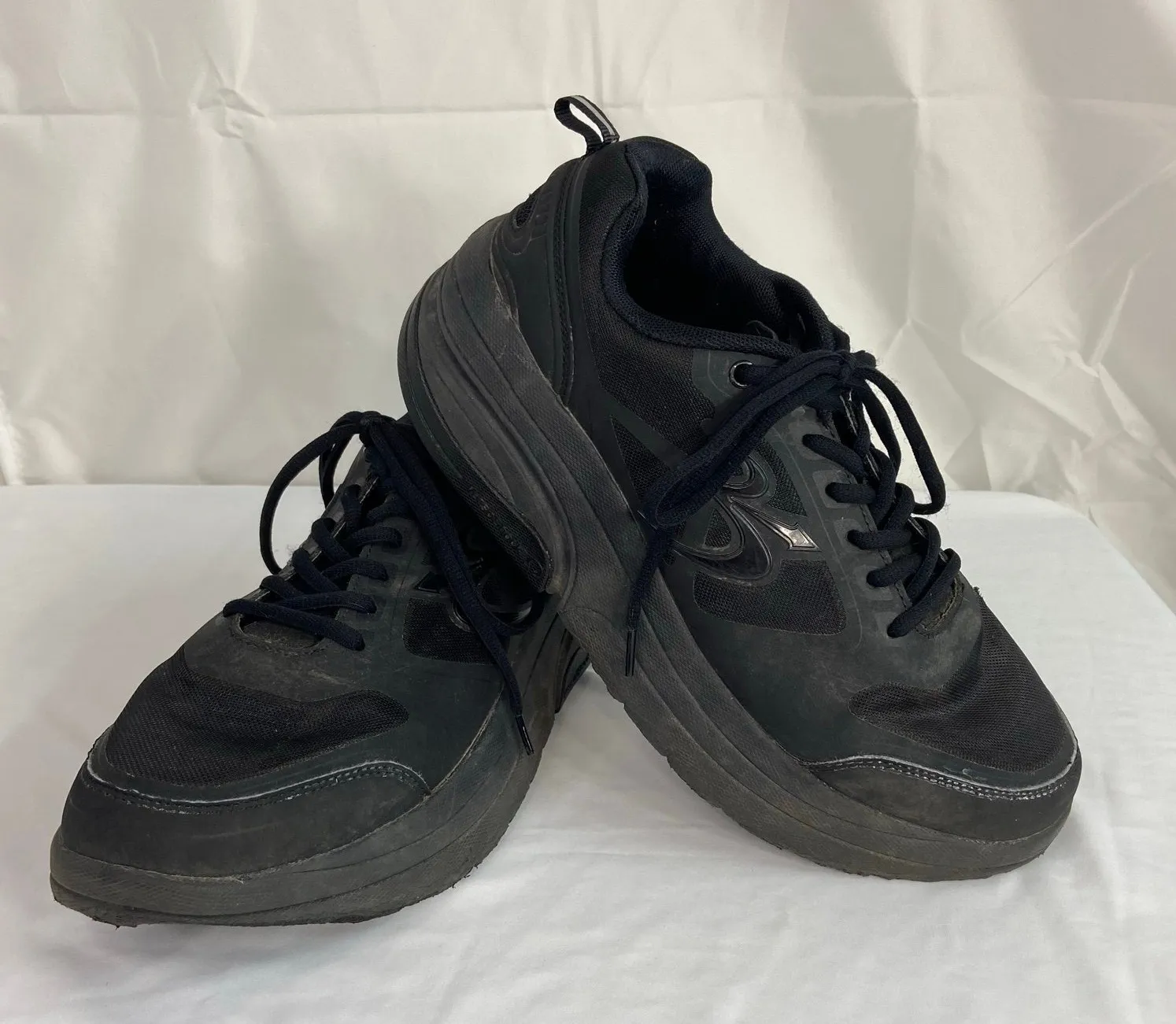 Gdefy women's gravity defyer mighty walk black lace up athletic sneakers shoes Size 10.5 - Image 1