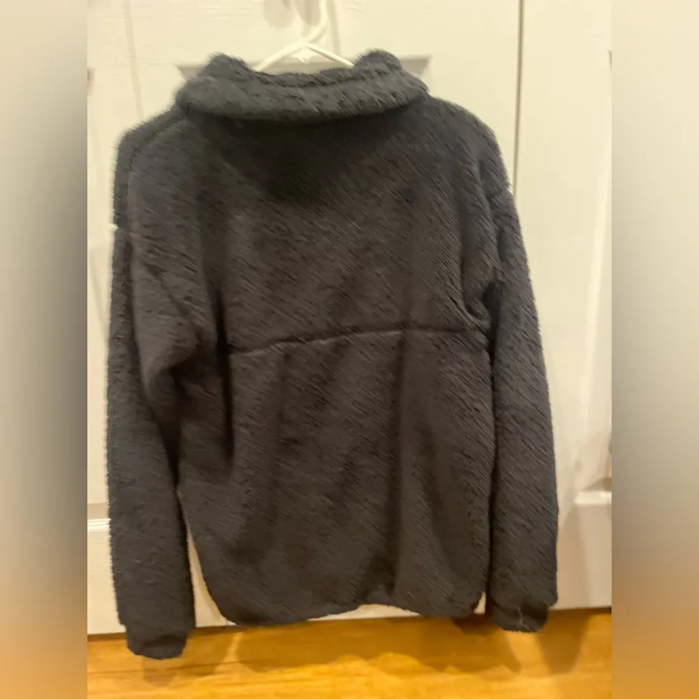 Black fur size extra small SO quarter zip - Image 2