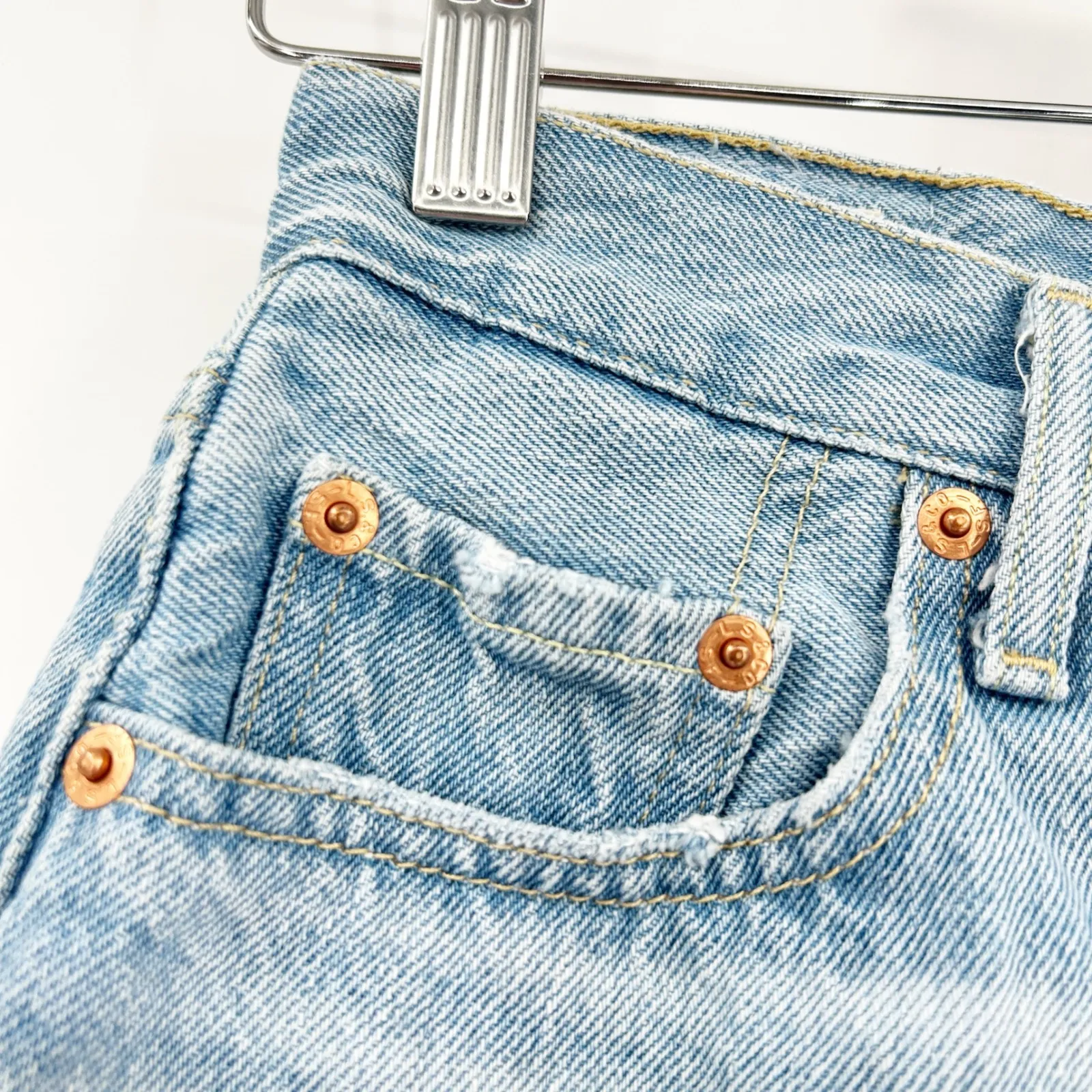 Levi's 501 90s Denim Jean Shorts Womens Size 25 Light Wash Distressed Button Fly - Image 2