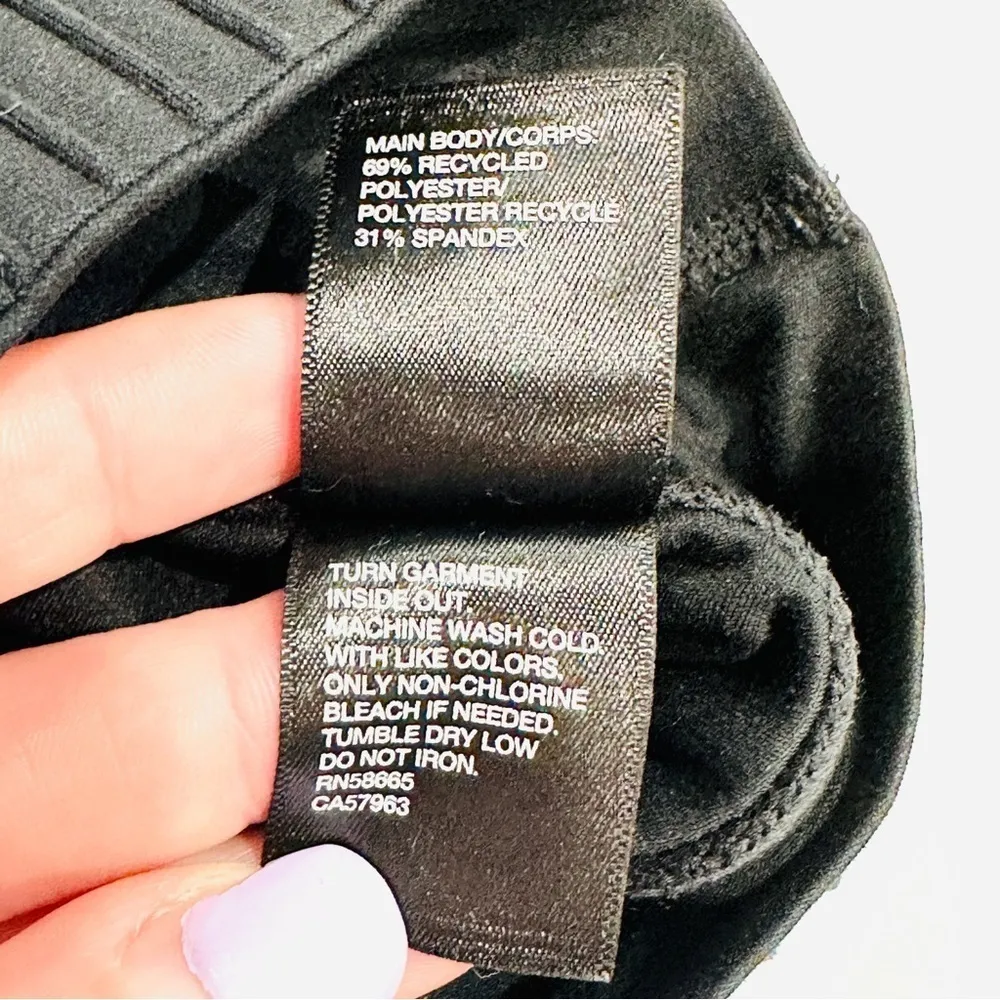 NWOT Zella Black Crossband Crossover High Waist Crop Leggings - Image 4