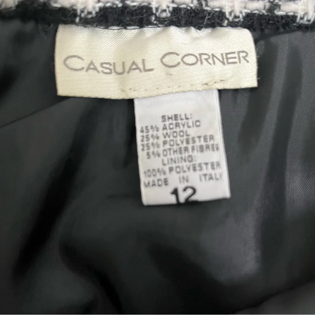 VTG 90s black and white houndstooth tweed skirt made in Italy #oldmoney Size 12 - Image 4