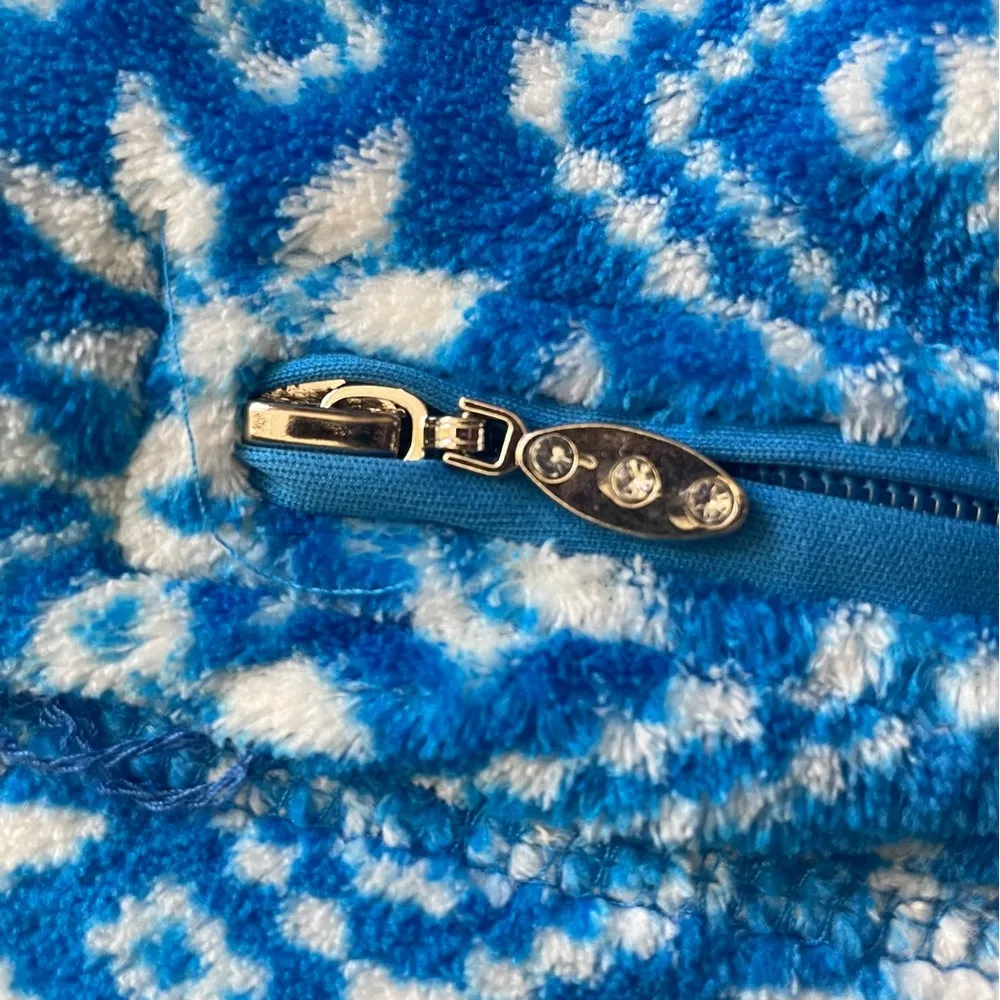 French Laundry Winter Wonderland Holiday Snowflake Fuzzy Cozy Zip Up Vest M - Image 3