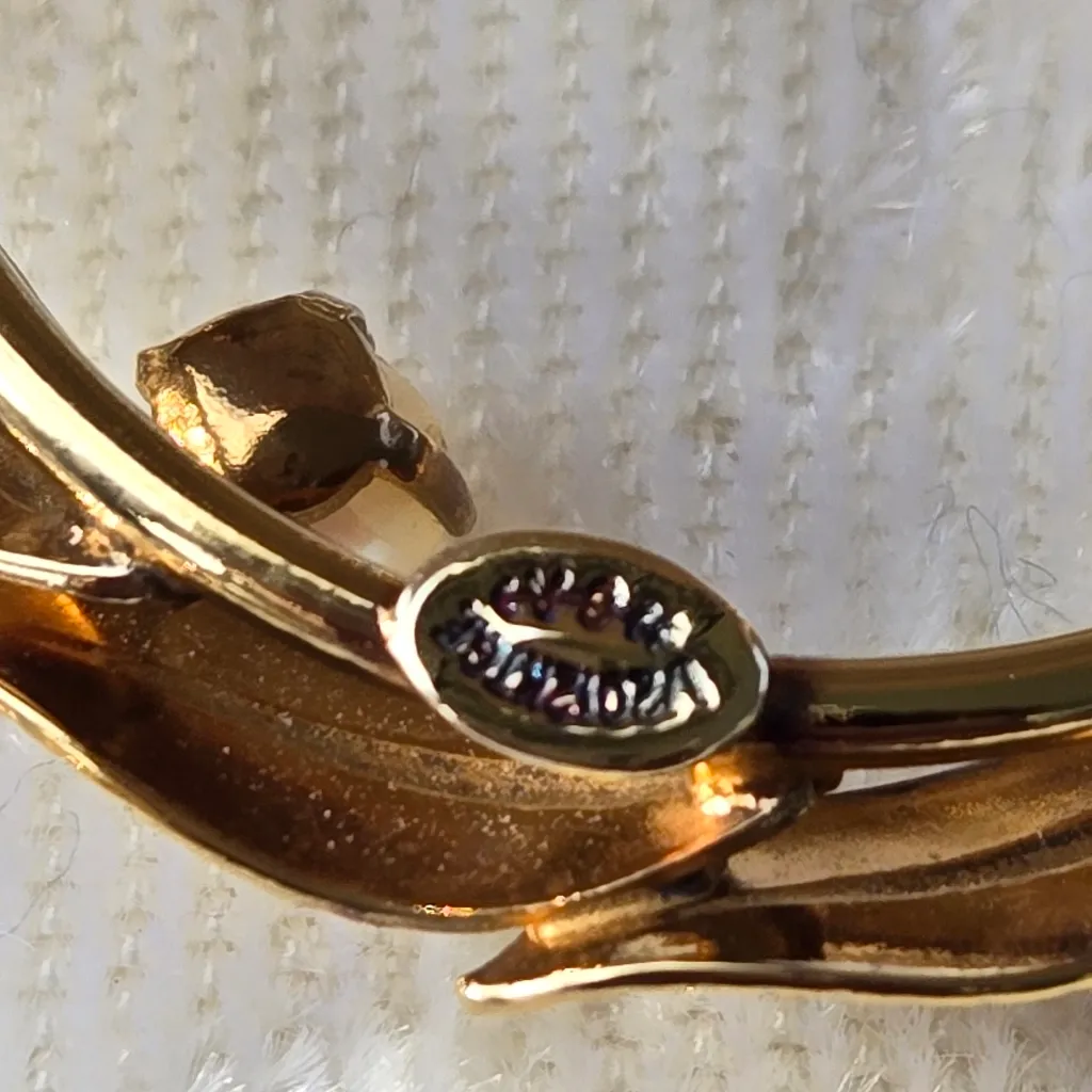 VTG CARL ART brooch & Screw earring set In Original Box 1/20th 12K GF Gold - Image 5