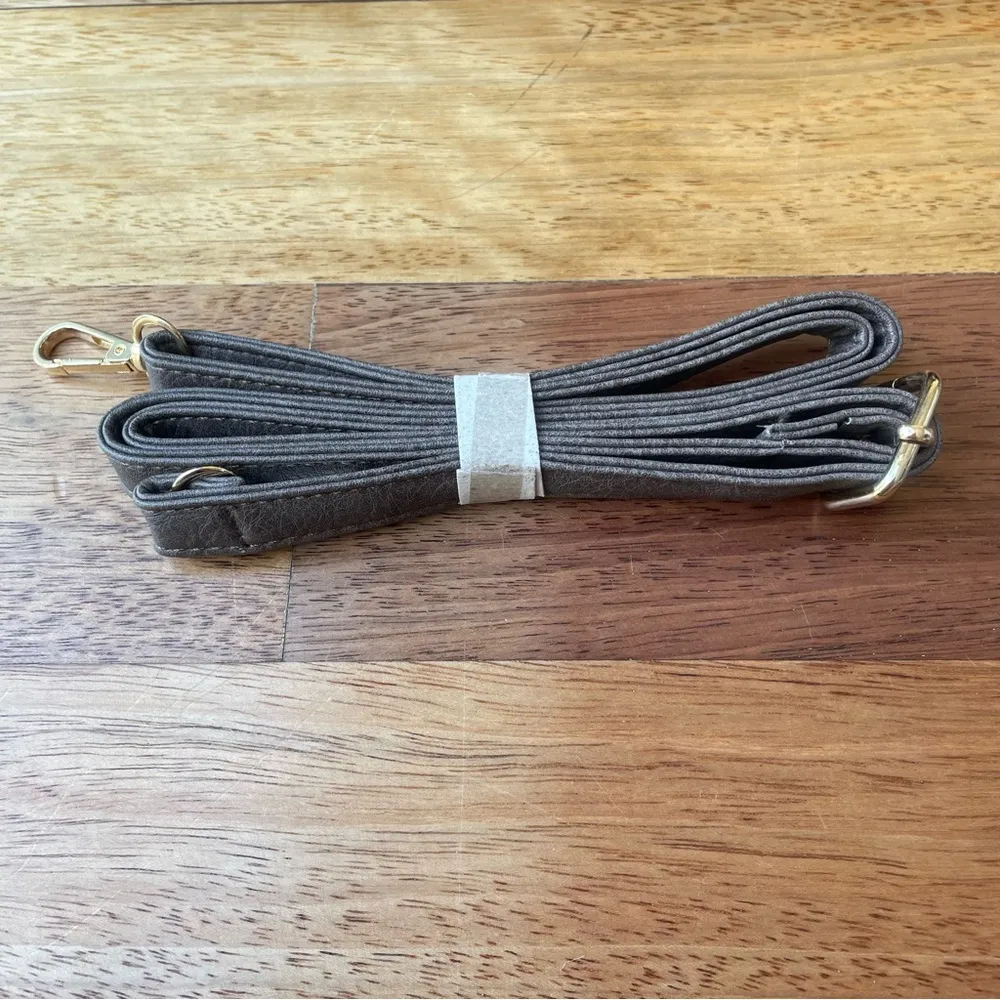 Gray Hobo Bag with Gold Hardware and Slouchy Silhouette and Lots of Pockets NWT - Image 12