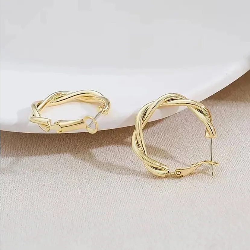 Elegant Gold Hoop Earrings - Image 4