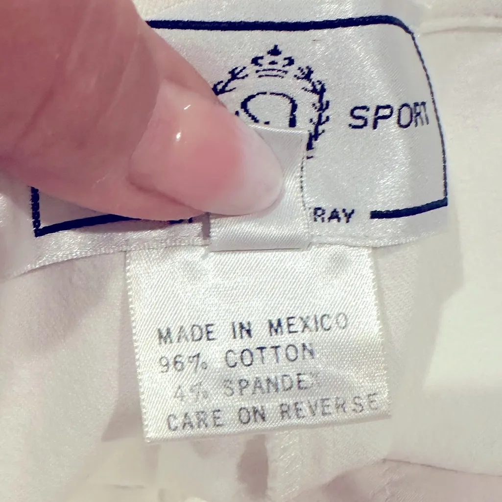 St. John Sport High Rise Flare White Stretch Goldtone Zippered Pocket Jean Pants Size 12 - Image 7