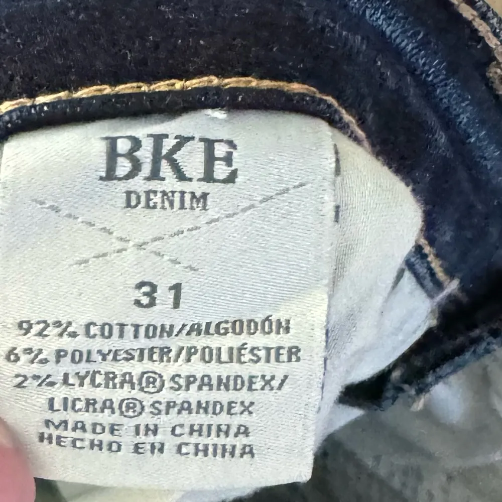 BKE Womens High Rise Shorts Sz 31 Dark Wash Raw Hem - Image 10