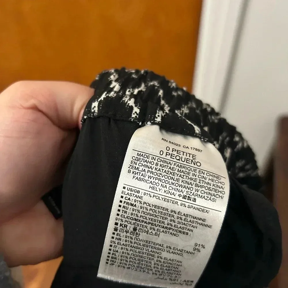 BANANA REPUBLIC IKAT DRAPEY ANKLE PANTS - Image 4