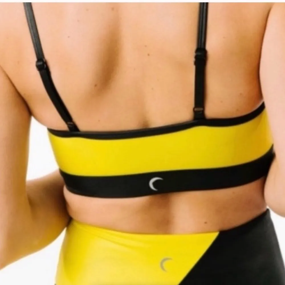 NWOT ZYIA Active Neon Yellow Metallic Light n Tight Adjustable Strap Bra Large - Image 2