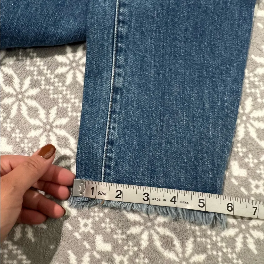 REVICE High Waisted Distressed Jeans With Frayed Hem Size‎ 28 - Image 9