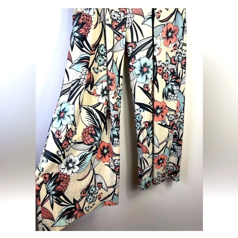 TOV Los Angeles Women’s Sz 44 (US 16 - Image 2