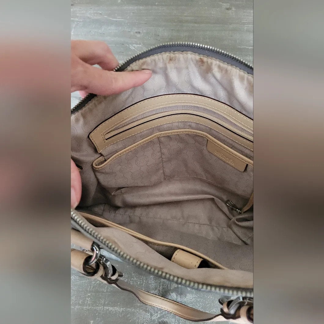 Michael Kors Jet Set Multifunction Large Tote Bag - Image 13