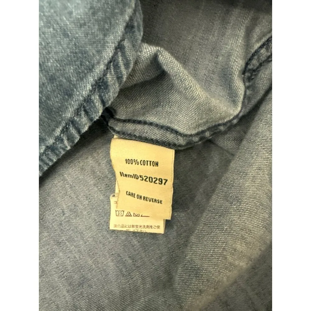 L.L. Bean Heritage Washed Denim Shirt Medium PETITE Short Sleeve Chambray MP PM Blue Size undefined - Image 4