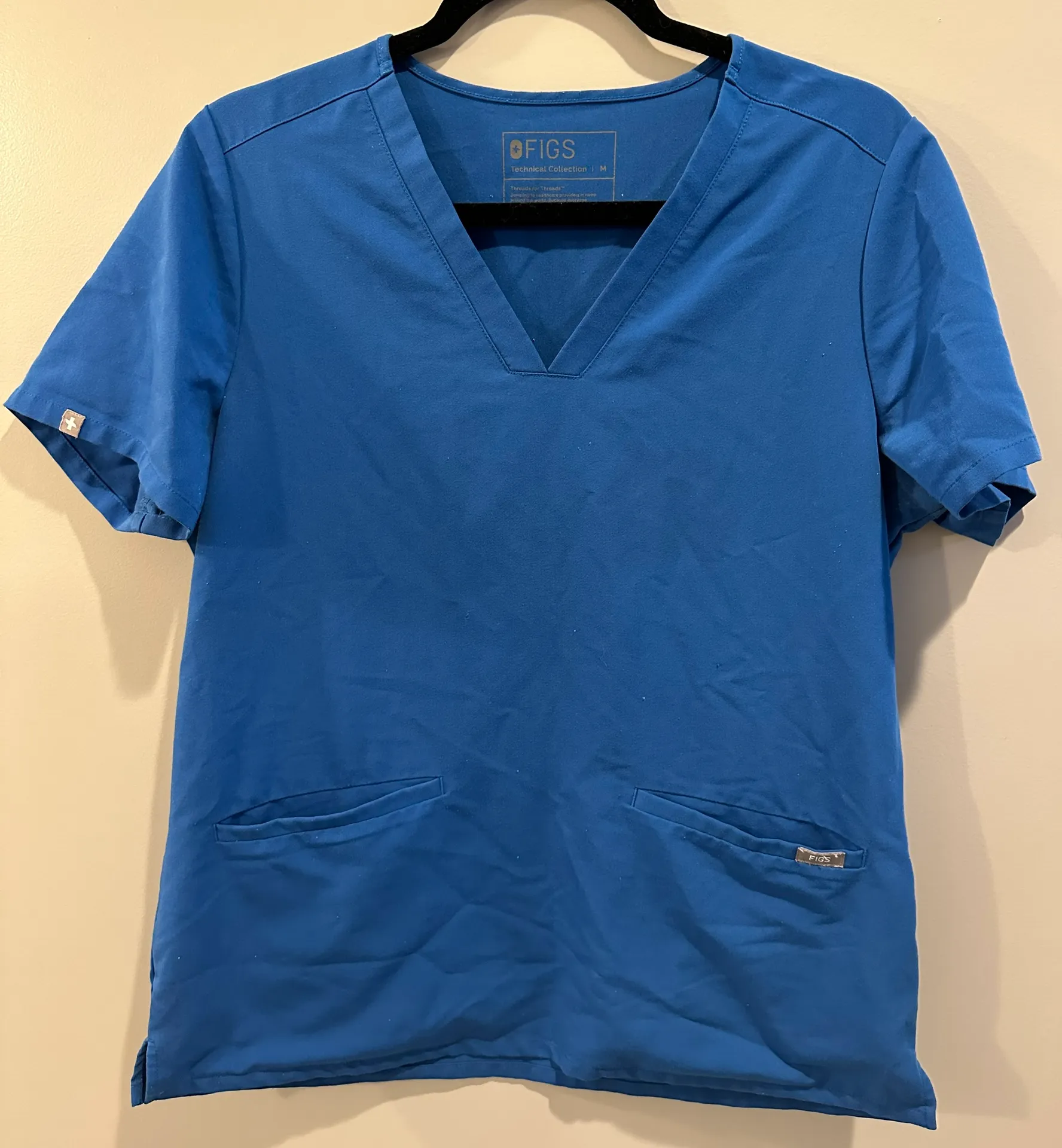 Casma Three Pocket Scrub Top - Image 2