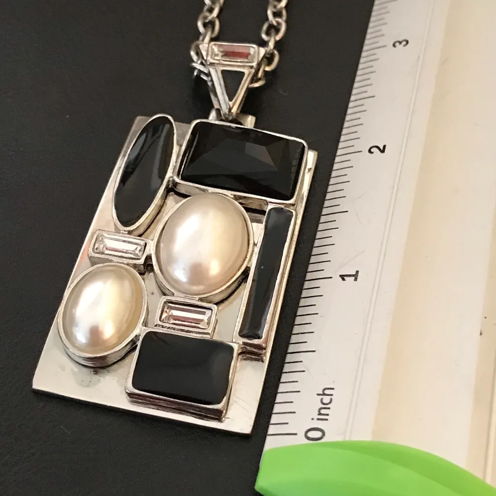 White House Black Market Necklace Silvertone - Image 8