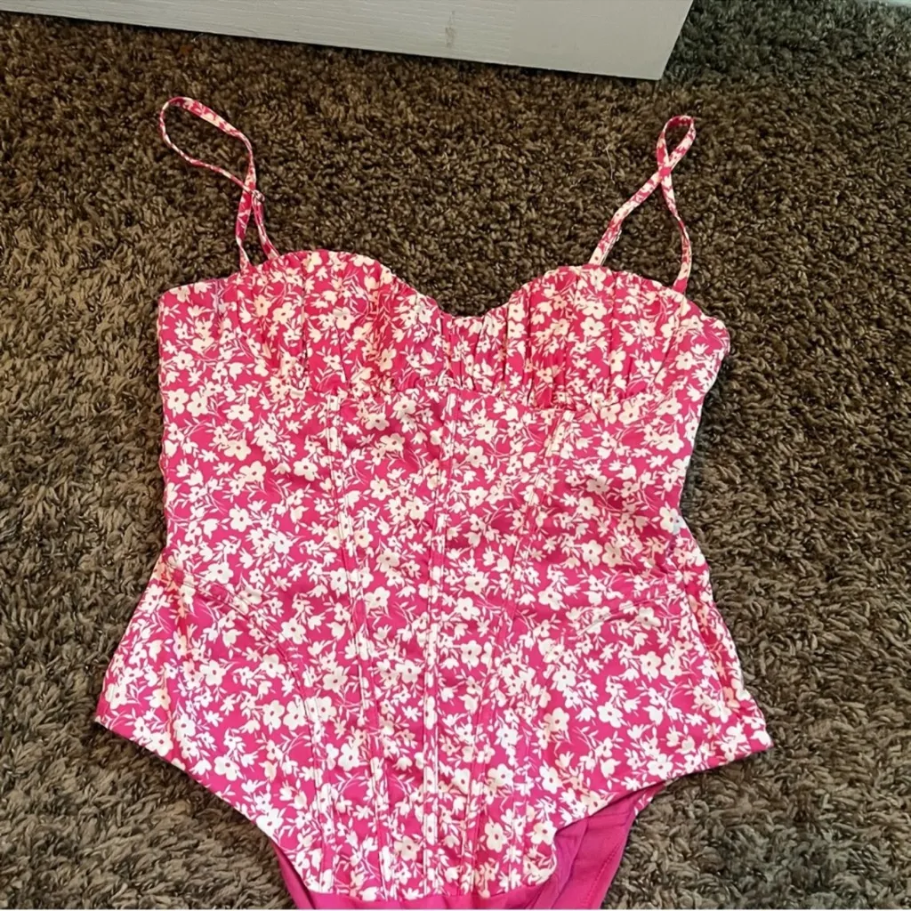 Zara Pink Floral Bodysuit - Image 4