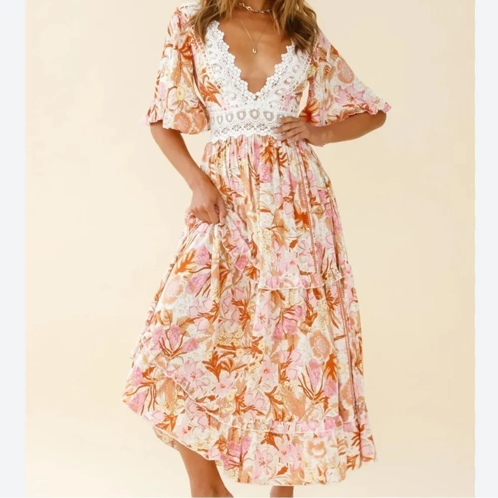 Vici Desert Moon Lace Crochet Floral Midi Dress in Small - Image 5