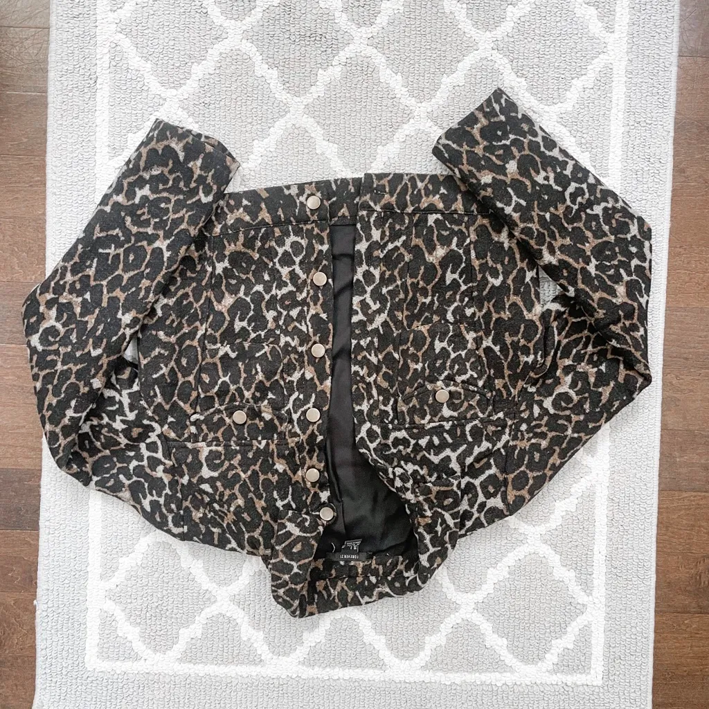 Forever 21 leopard cheetah cropped textured long sleeve jacket - Image 2