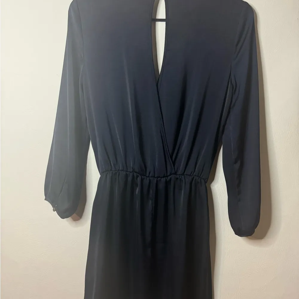 Forever 21 satin blue deep Vneck long sleeve Midi Dress small - Image 6