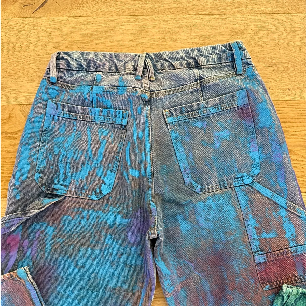 Good American - 90's Painted Carpenter Jeans in Blue Purple & Green - Image 5