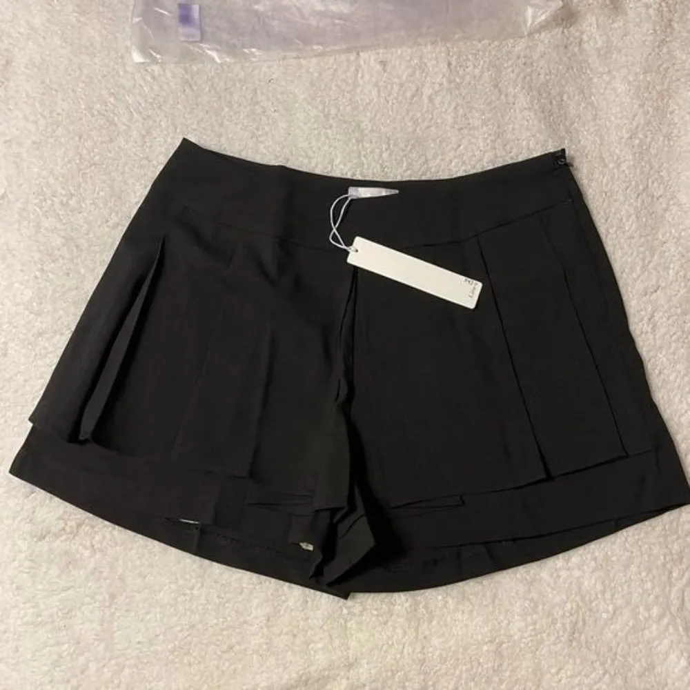 NEW Line & Dot Black Box Pleated Trouser Shorts - Image 3